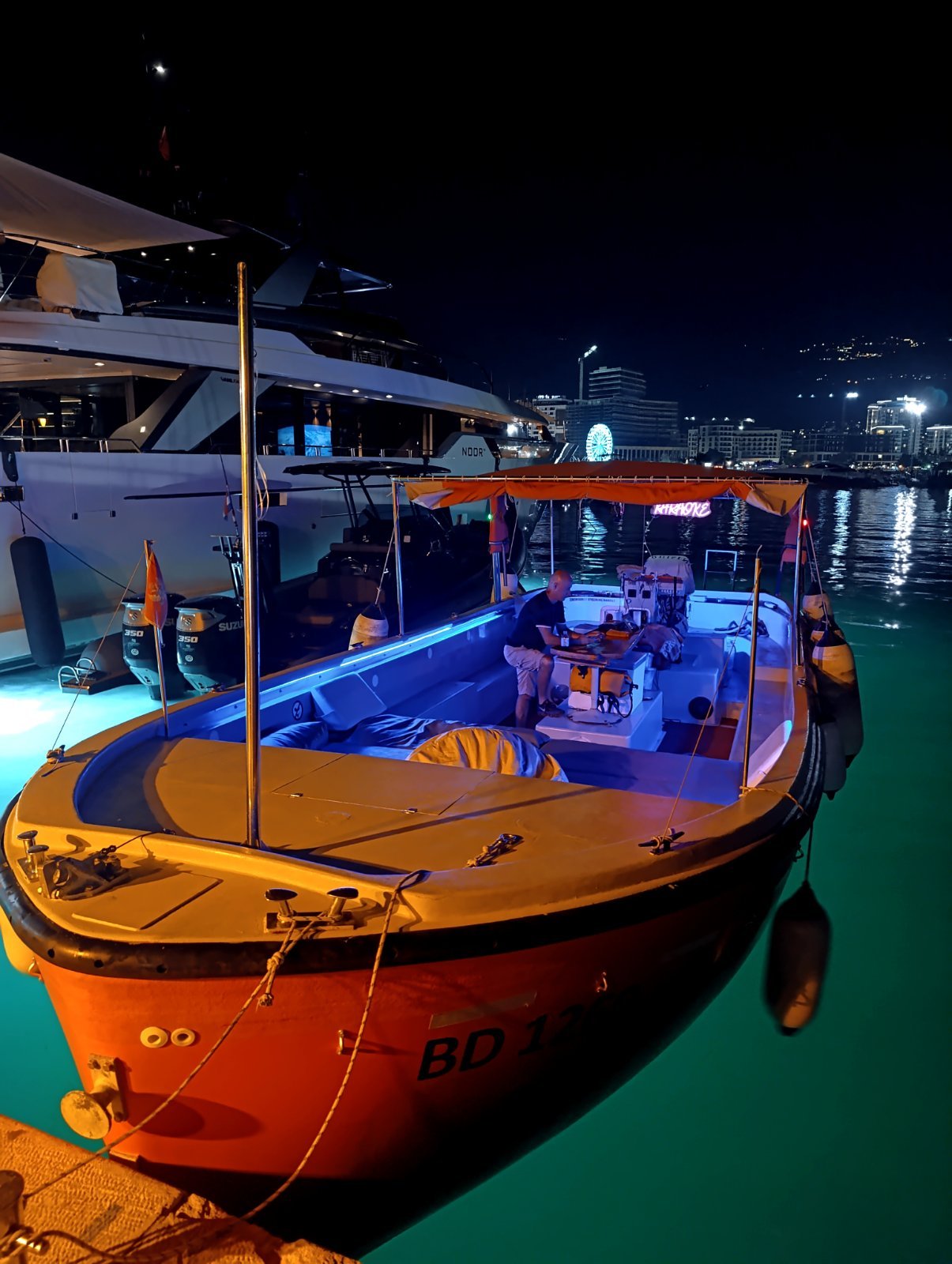 boat-karaoke-night